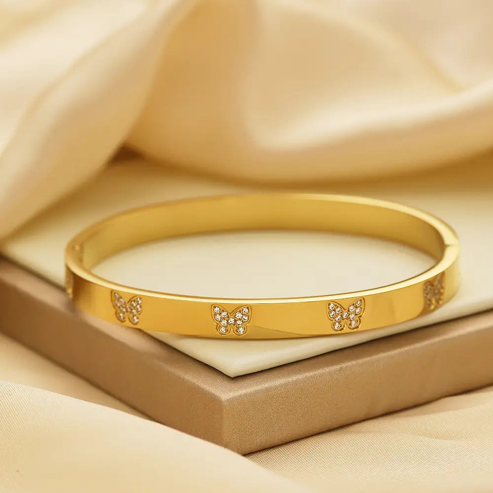 Stylish Versatile Stainless Steel Bracelet With A Premium