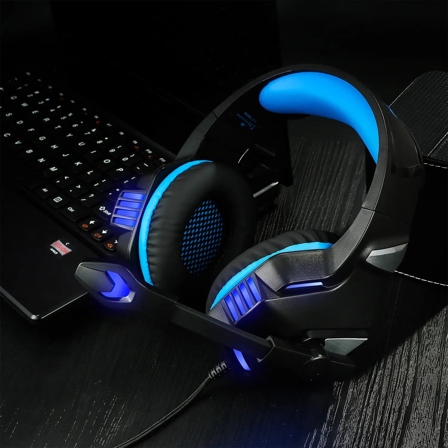 Head mounted gaming headphones RGB wired mobile phones computers subwoofers