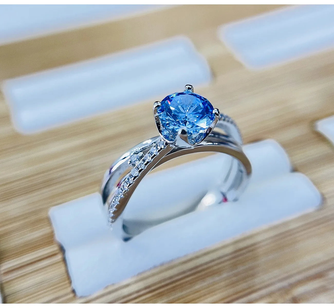 100% 18k Gold 1 Ct Bule Gemstone Diamond Rings Fine Jewelry for Women Luxury Gift Wedding Promise Engagement