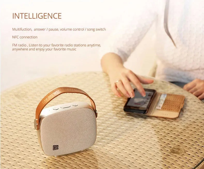 Remax M6 high quality mini portable desktop wireless Bluetooth audio HiFi support handsfree call NFC connection