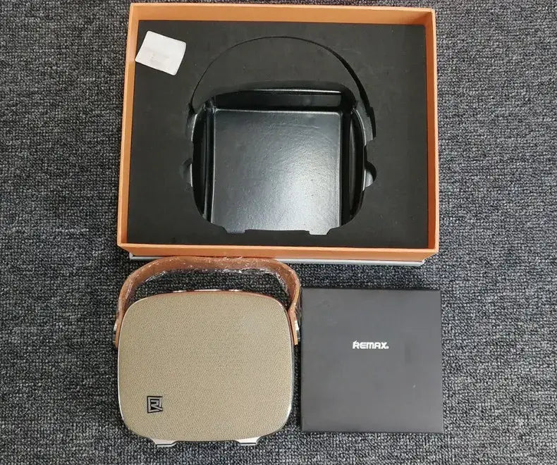 Remax M6 high quality mini portable desktop wireless Bluetooth audio HiFi support handsfree call NFC connection