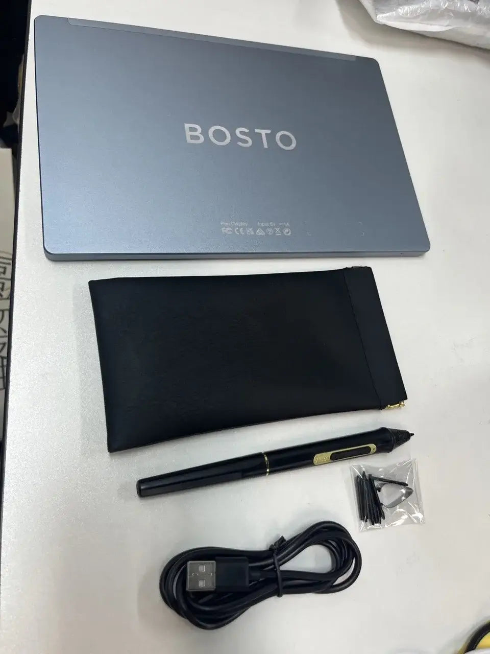 BOSTO BT-101A Portable Graphics Drawing Tablet 10.1 Inch IPS Screen Display with Finger Touch Anti-glare 16384 Pressure