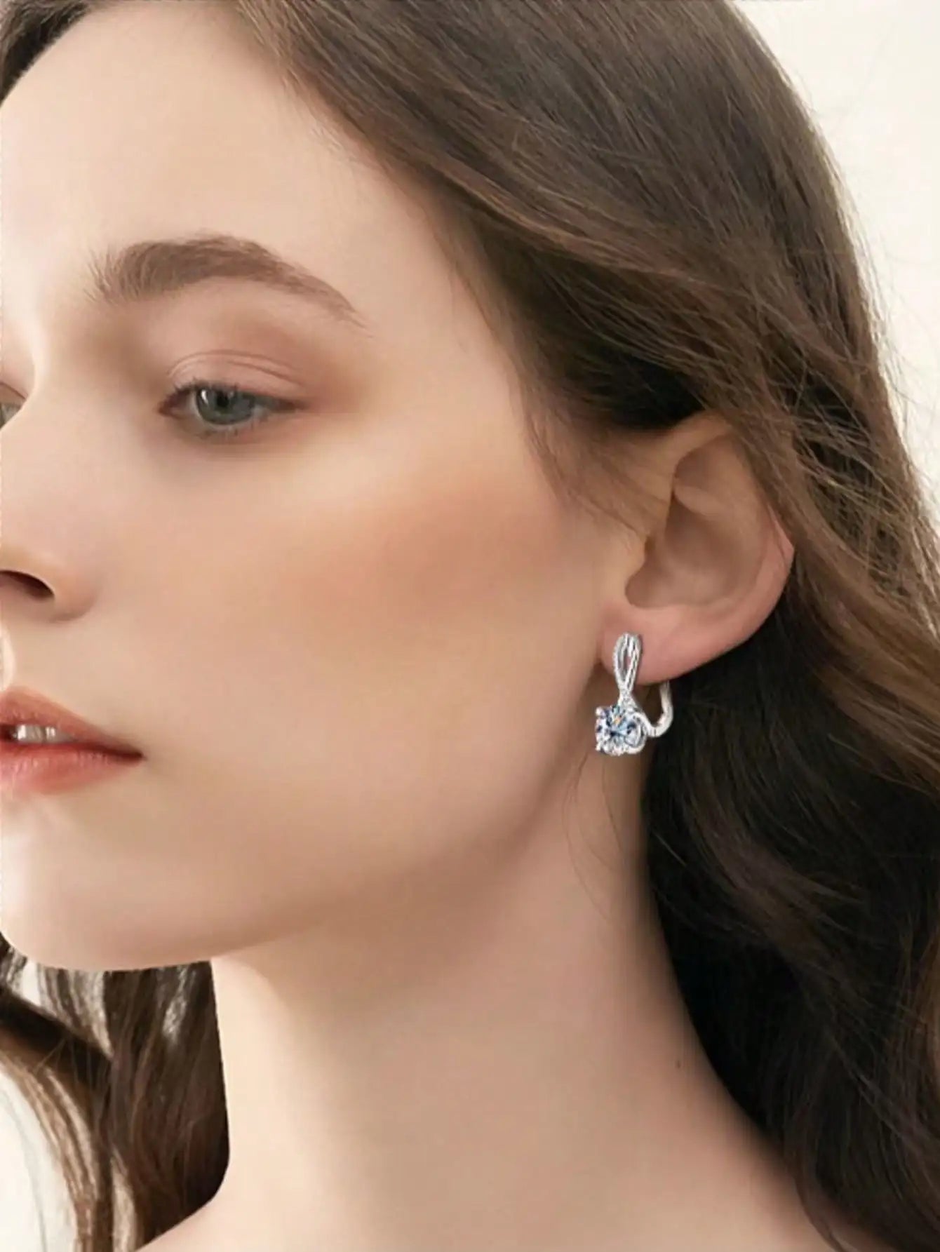 Sterling silver women’s small and exquisite sterling earrings zircon earbuds main diamond 1ct suitable for fashionable