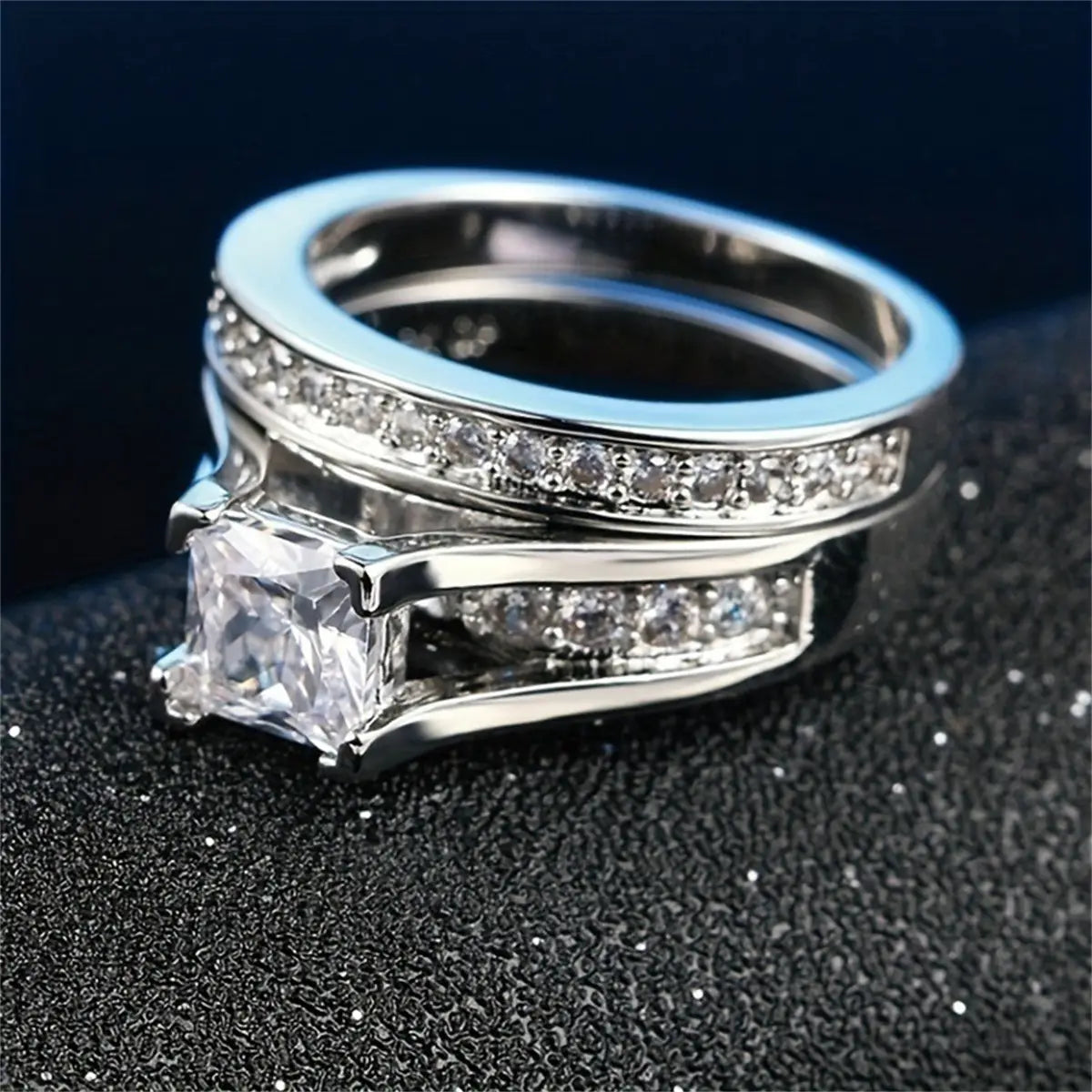 Fashion Couple Rings Romantic Women Heart Rhinestones CZ Set Trendy Men Stainless Steel Zirconia Ring Wedding Band