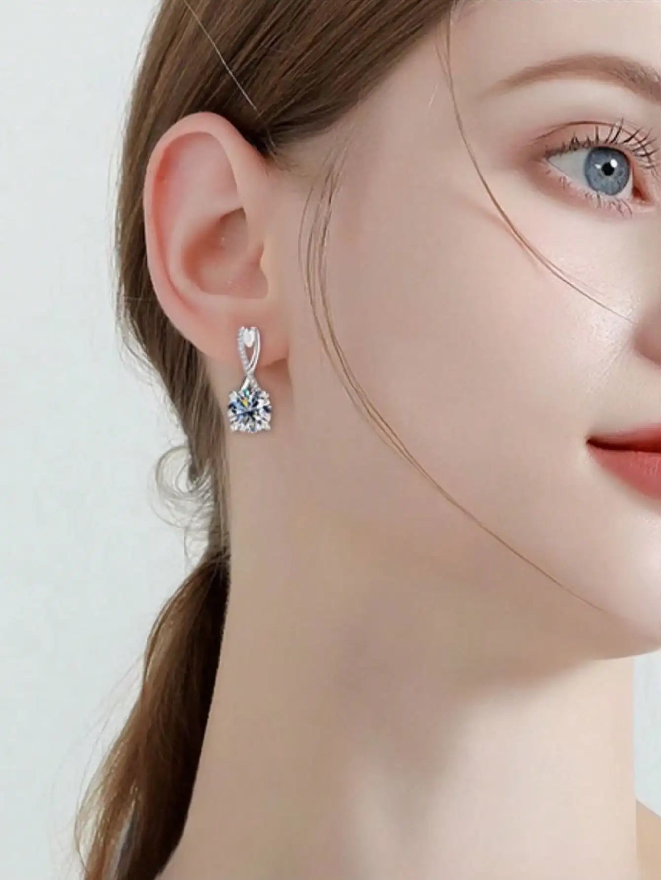 Sterling silver women’s small and exquisite sterling earrings zircon earbuds main diamond 1ct suitable for fashionable