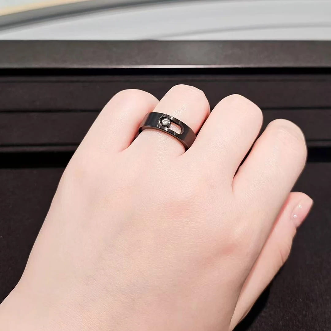 Classic Luxury Jewelry MOVE TITANIUM Series White Diamond Men’s ring Movable Stone S925 Pure Silver Material New Year’s