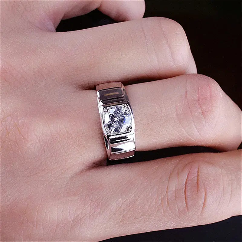 Imitation Mosan Diamond Resizable Men’s Ring Plated With 18K Platinum Four-Claw Inlaid Trapezoidal Design Tidy Men