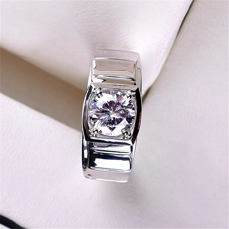 Imitation Mosan Diamond Resizable Men’s Ring Plated With 18K Platinum Four-Claw Inlaid Trapezoidal Design Tidy Men