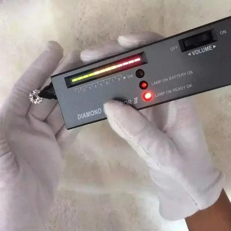 Luxury 100% Real 18k Gold Women’s Square 1 karat Diamond Earrings Moissanite Studs