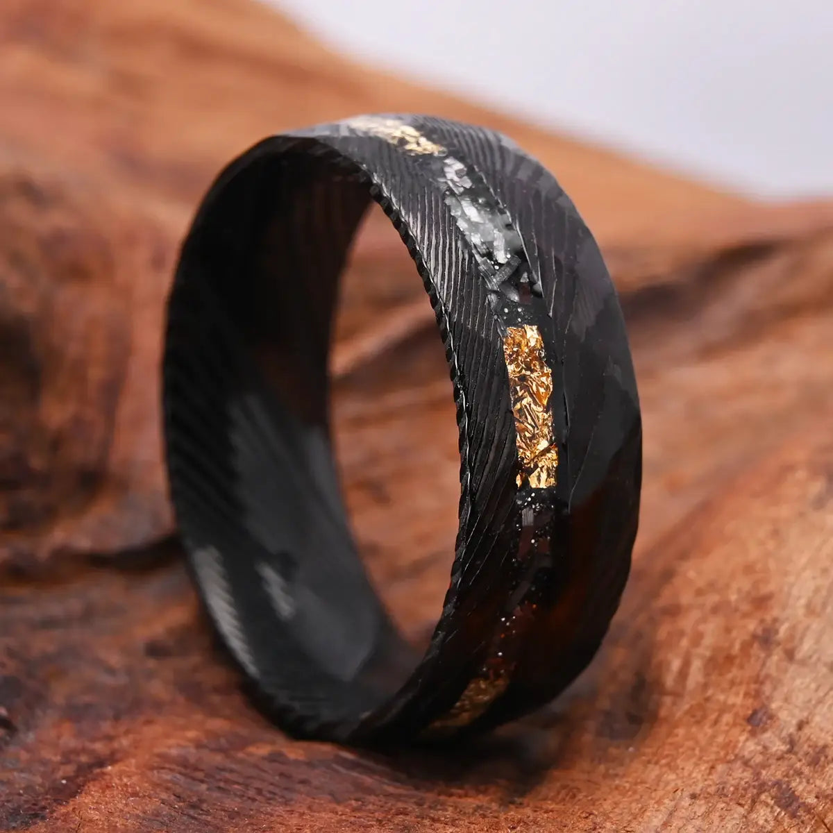 Men’s Hammered Black Damascus Steel Ring 8mm Engagement Wedding Rings Stylish Comfort Fit Unisex