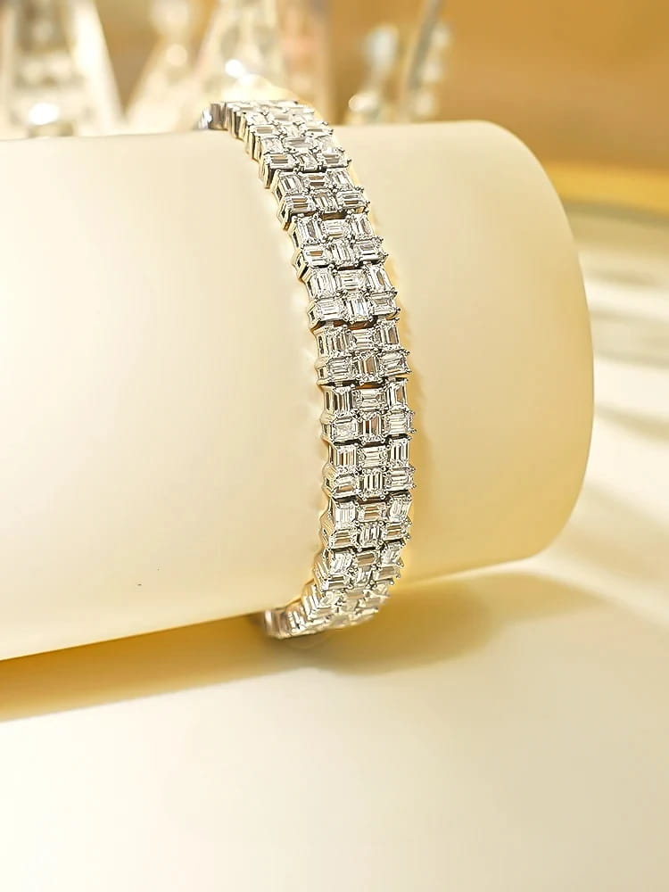 Fashion Light Luxury Simple Green Cut Inlaid High Carbon Diamond 925 Versatile Silver Bracelet Wedding Jewelry