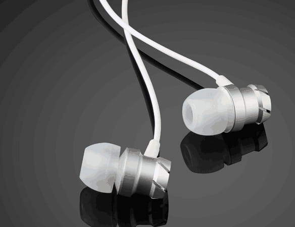 New Wired Earplug In-ear Metal Earphone
