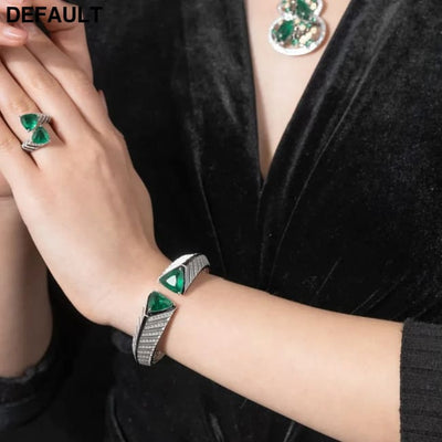 Bellux Design 925 Sterling Silver Gold-plated Bracelet High Carbon Diamond Synthetic Emerald Art Fashion Bangle green