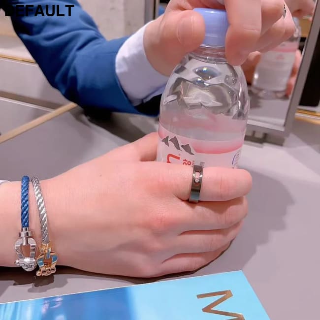 Classic Luxury Jewelry MOVE TITANIUM Series White Diamond Men’s ring Movable Stone S925 Pure Silver Material New Year’s