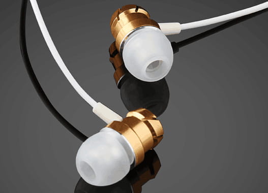 New Wired Earplug In-ear Metal Earphone